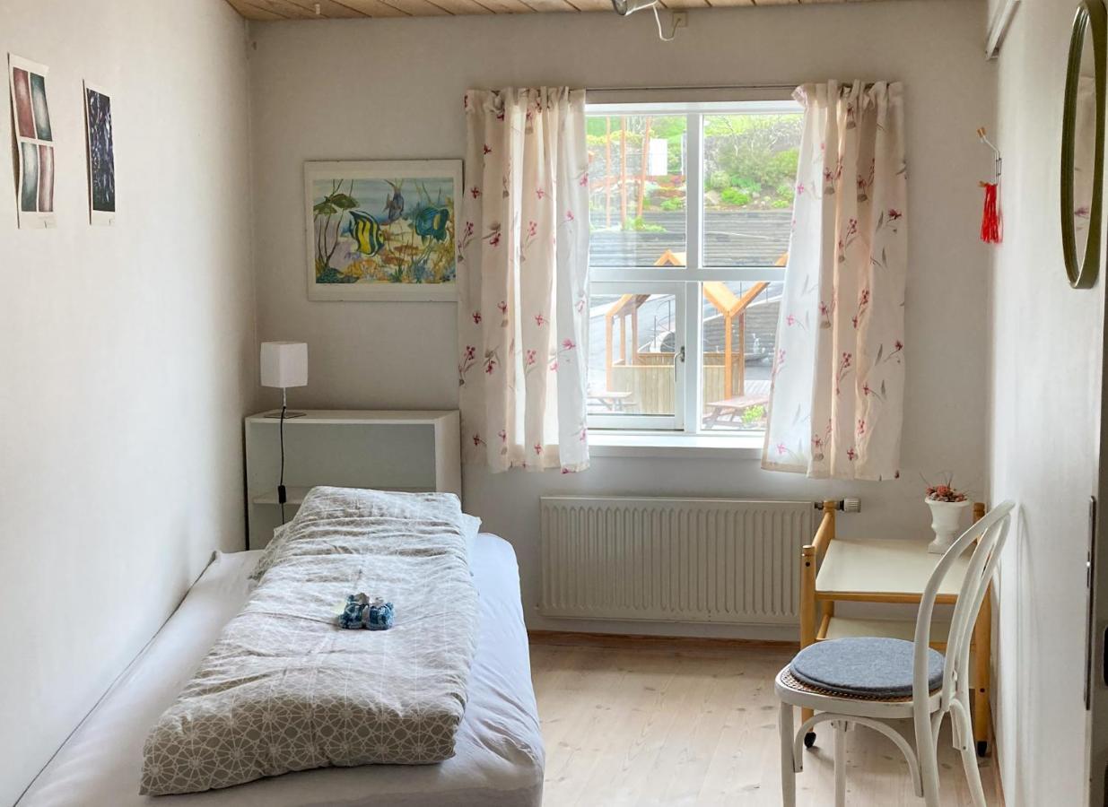 Guesthouse At The Boat Harbour 토르스하운 외부 사진